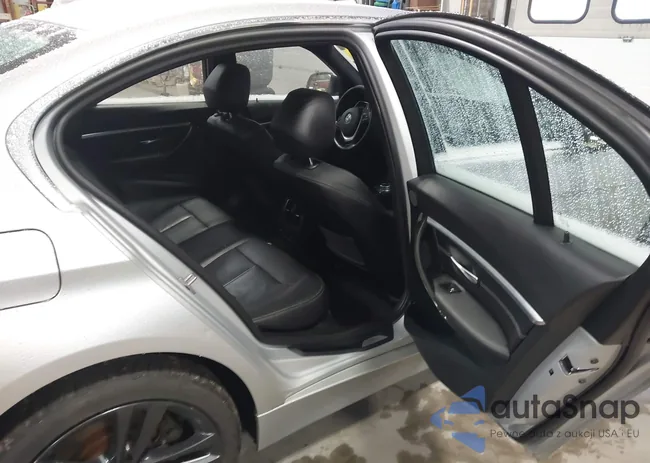 WBA8E3G50GNT79776: 44123781