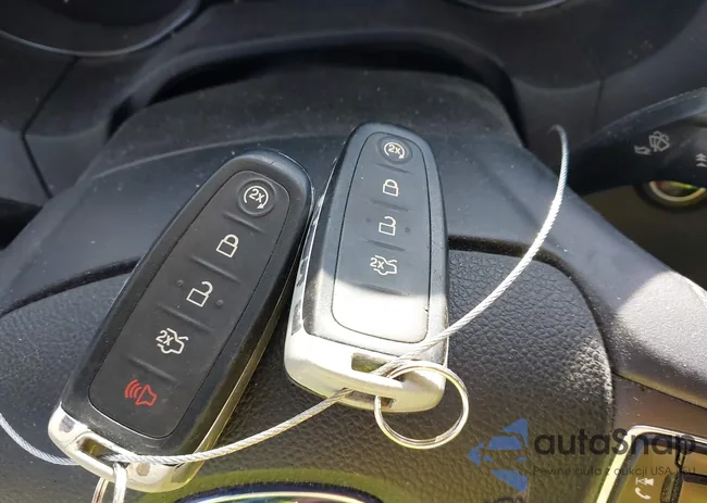 1FADP3J21FL268440: 44123786