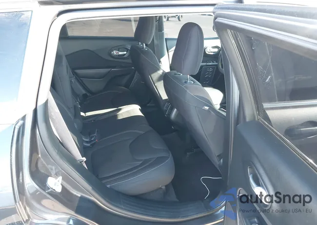 1C4PJMCS8GW334784: 44123878