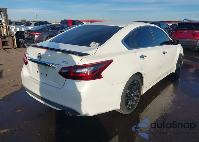 1N4AL3AP1HC251005: 44123942