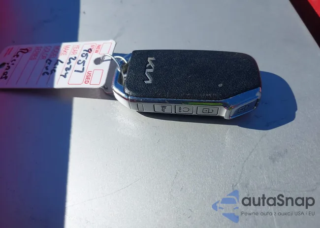 KNDC34LB0R5621375: 44123950