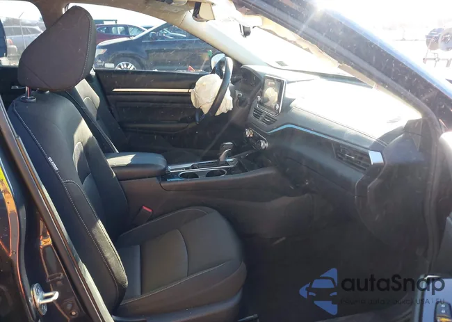 1N4BL4DW1LC235912: 44124003