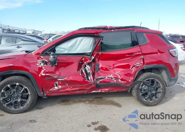 3C4NJDBN7ST561806: 44124049