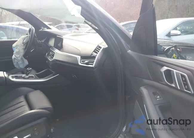 5UXCR6C52KLL37590: 44124074