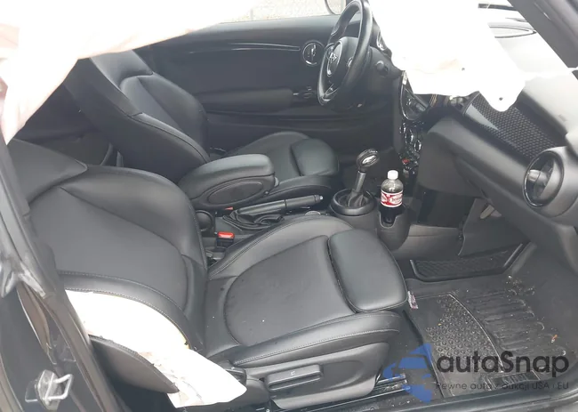 WMWXP7C56J2A46979: 44123209