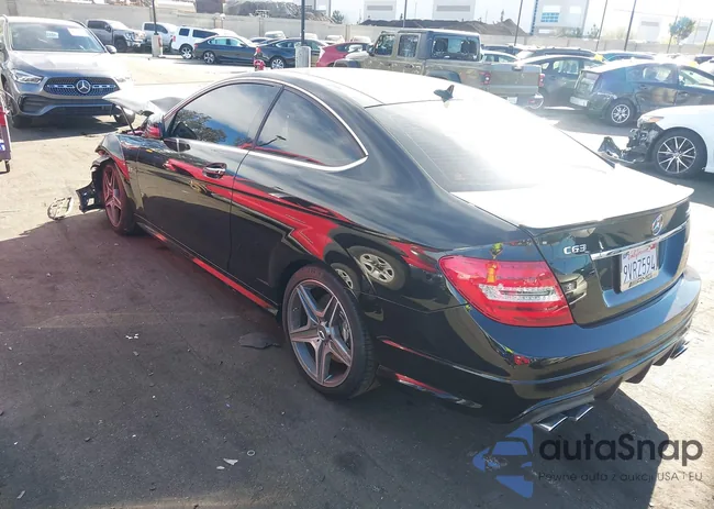 WDDGJ7HB5DF899800: 44123229