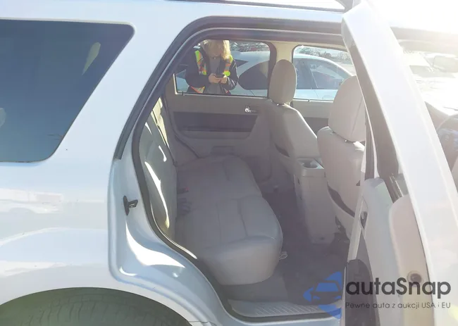 1FMCU49349KA56042: 44124562