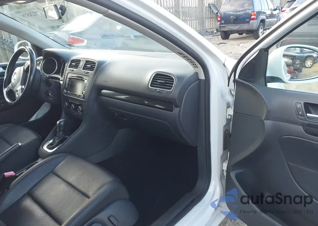 3VWPL7AJ9EM627917: 44124575