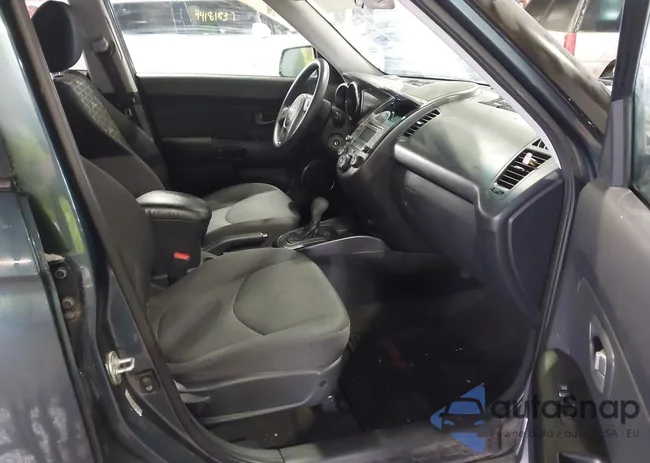 KNDJT2A27B7227106: 44124578