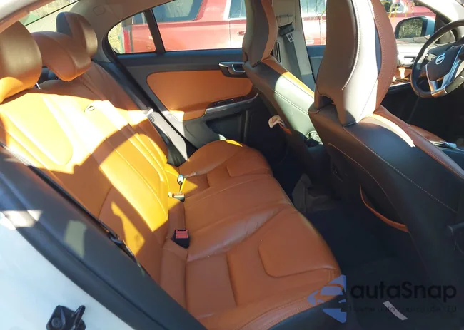 YV1612FS9D2206014: 44124640