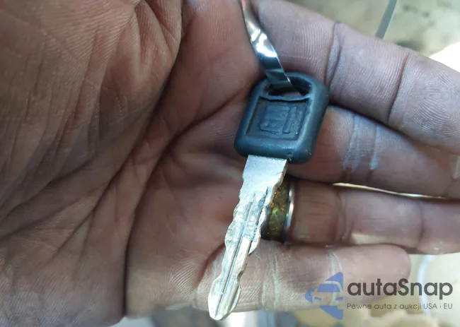 2GCEK19R5V1211956: 44124710