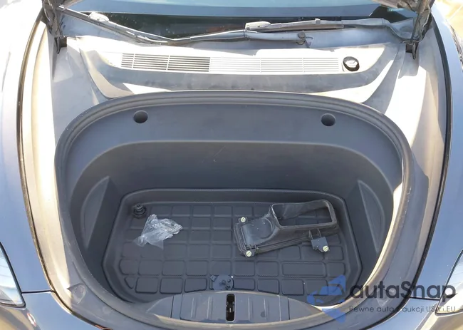 5YJ3E1EB2NF201938: 44124774