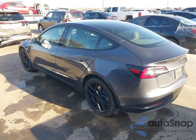 5YJ3E1EB2NF201938: 44124774