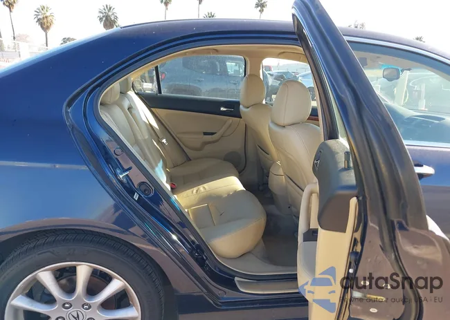 JH4CL96846C031926: 44124833