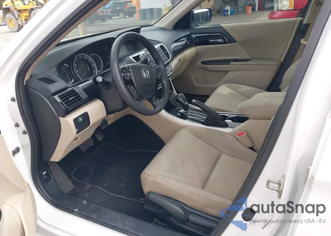 1HGCR2F34GA208033: 44124838