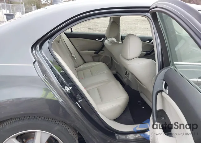 JH4CU2F42CC018945: 44124884