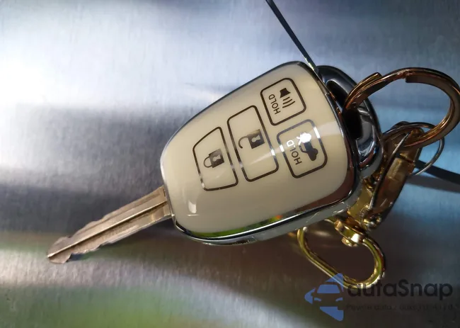 5YFBURHE4EP090994: 44124885