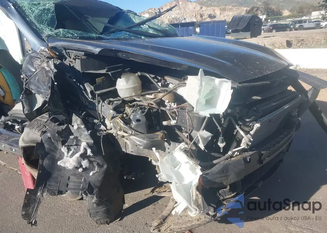 KNDPM3AC3H7151494: 44124964