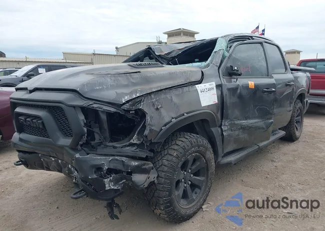 1C6SRFLT4RN208557: 44124099