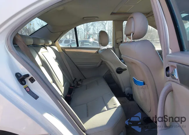 WDBRF40J95F721975: 44124172