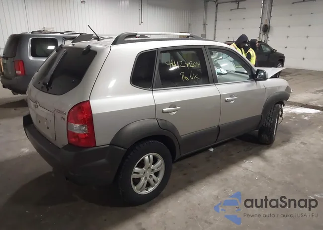 KM8JN72D06U432566: 44124204