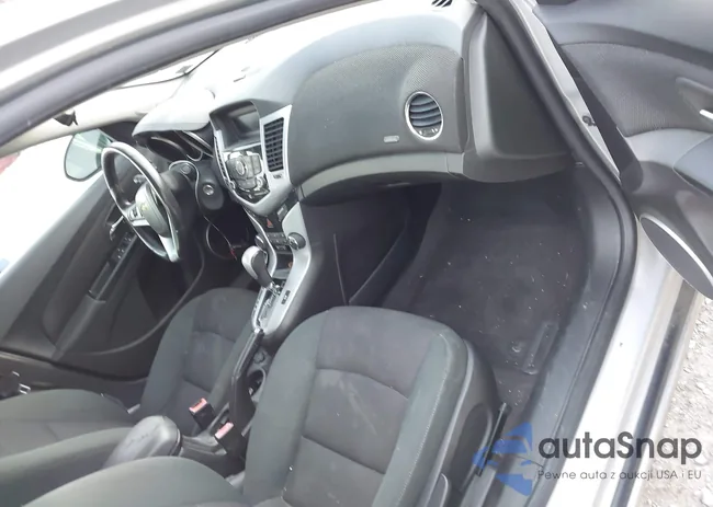 1G1PJ5SC5C7101748: 44124217