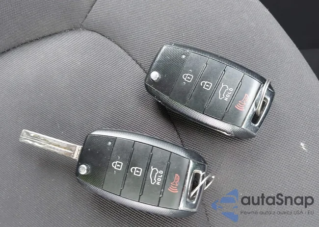 KNDJN2A23F7220993: 44124242