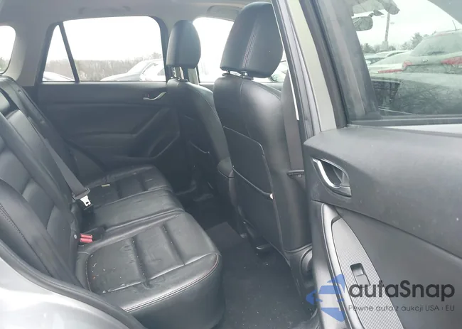 JM3KE4DY6E0405988: 44124345