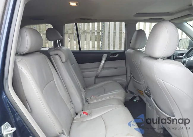 5TDBK3EH3DS265825: 44124350