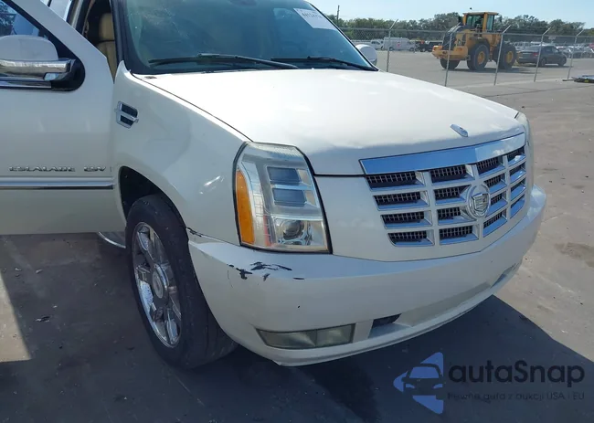 1GYFK66818R130925: 44124378