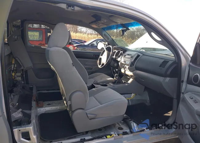 5TEUX4EN1AZ737461: 44124379