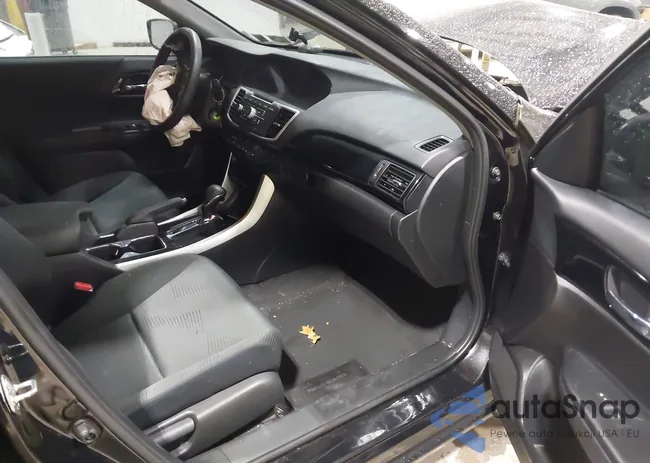 1HGCR2F35GA001330: 44124387