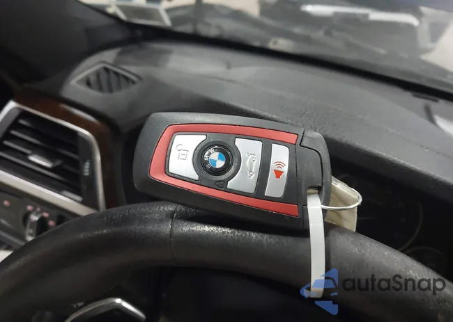 WBA8D9C52JEM32948: 44124419