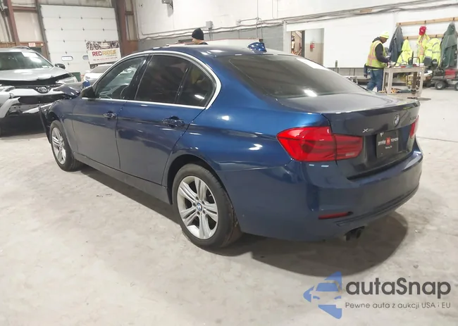 WBA8D9C52JEM32948: 44124419