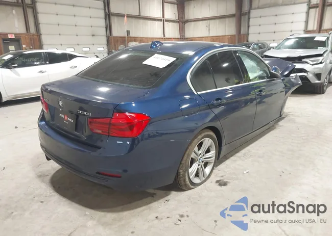 WBA8D9C52JEM32948: 44124419