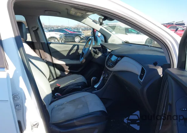 3GNCJPSB3JL235182: 44124437