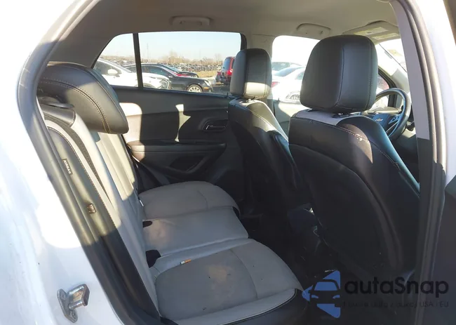 3GNCJPSB3JL235182: 44124437