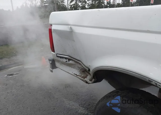 1FTHF26H4RLB57987: 44124436