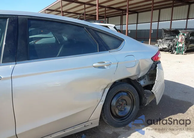 3FA6P0H74GR104756: 44124454