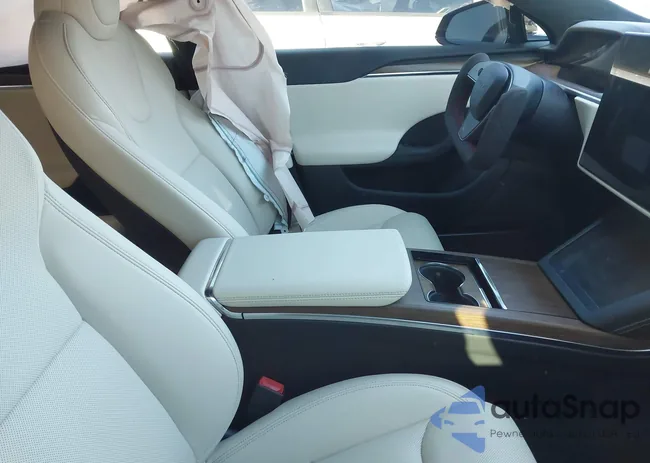 5YJSA1E57NF486153: 44124456