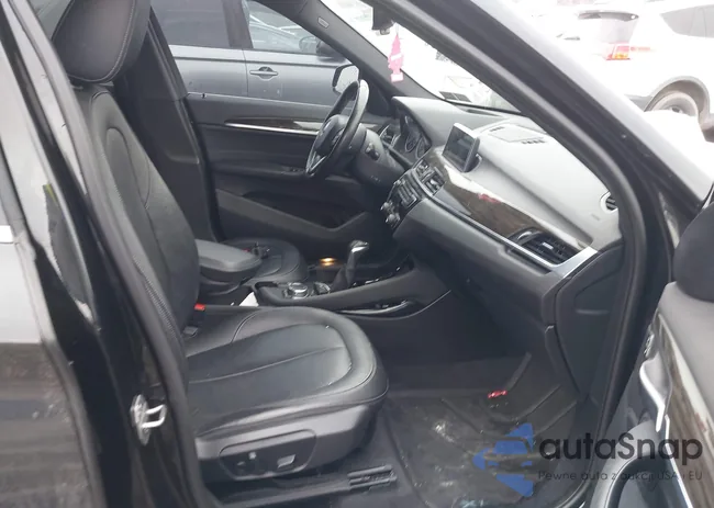 WBXHT3C31GP880261: 44125544