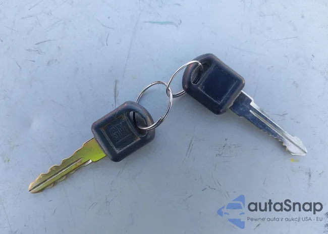 1GNDT13W8T2247278: 44125557