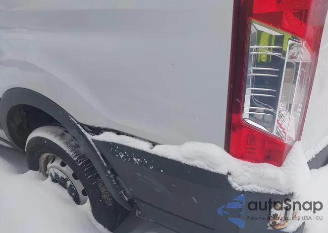 1FTYR1CM0GKB33174: 44125584