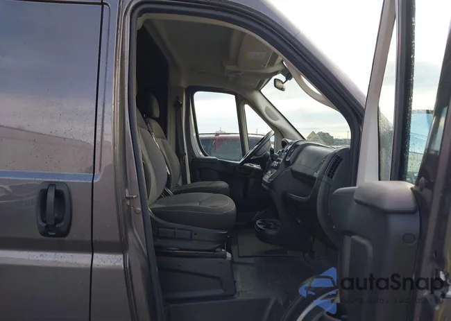 3C6TRVDG2LE118447: 44125687