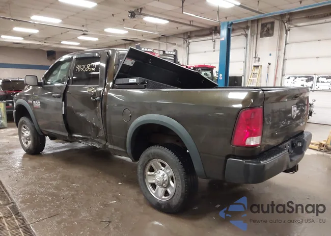 3C6UR5CJ6EG309152: 44125862