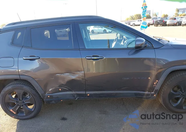 3C4NJCBB6KT726888: 44125912