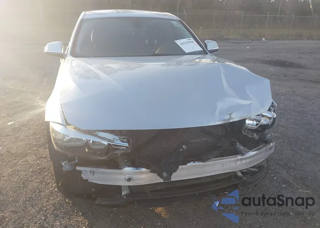 WBA8E1G39HNU18403: 44125950