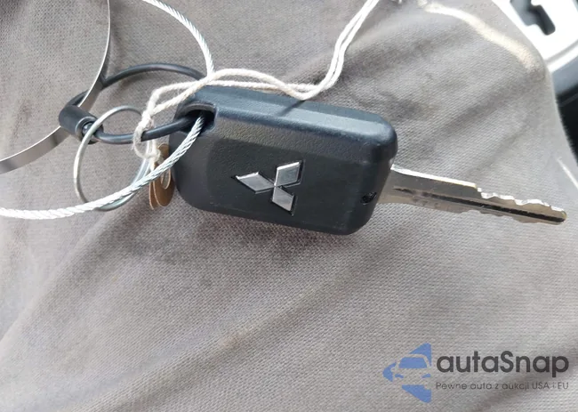 ML32AUHJ7RH007930: 44125957