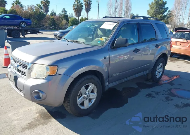 1FMCU49H08KB48615: 44126087