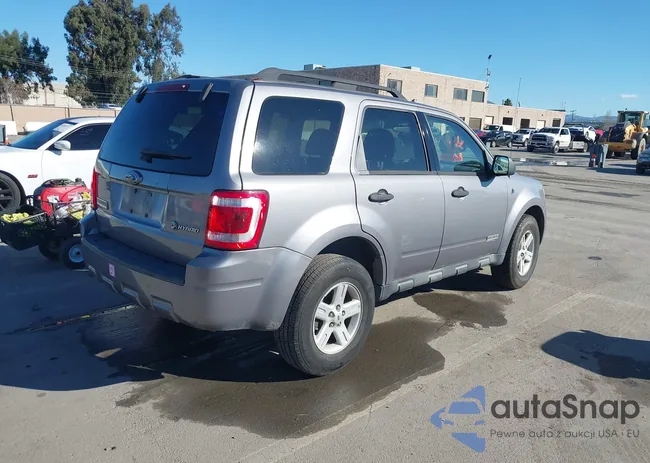 1FMCU49H08KB48615: 44126087